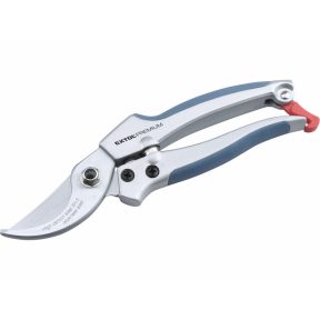 Metszés és Vágás